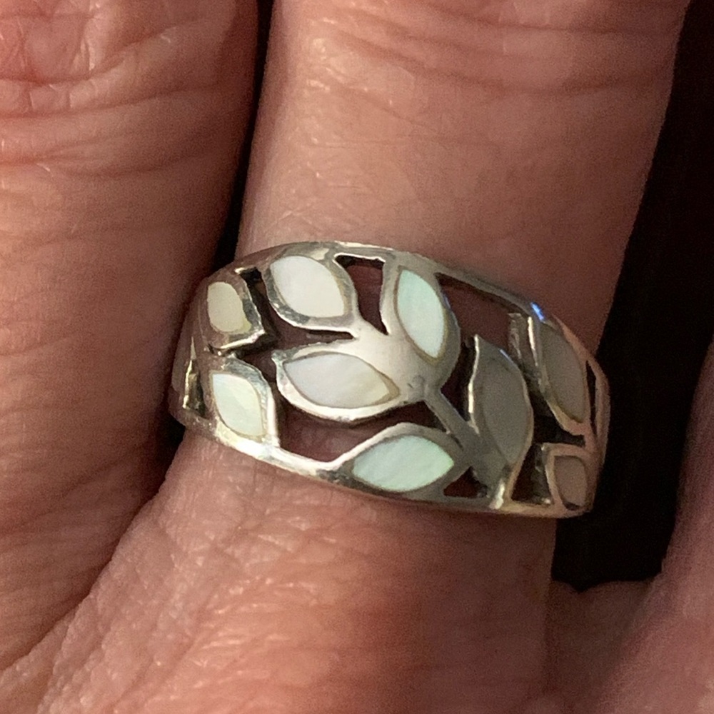 Silver Mother of Pearl Ring